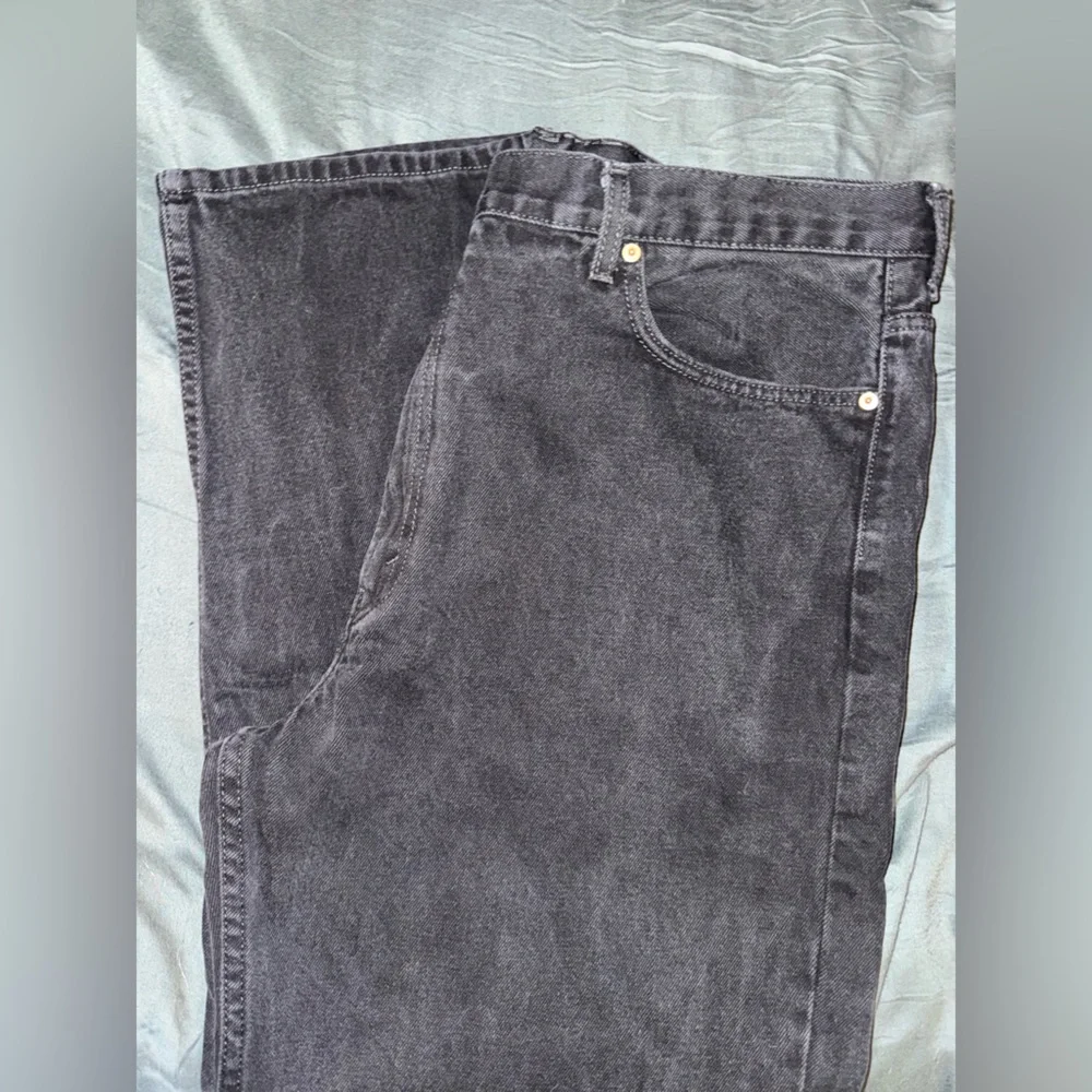 Levis 550 Relaxed Fit Black Denim Jeans Mens 44x30 Faded